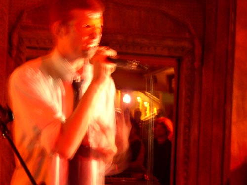 delarge photo gallery - Amateur Dramatics - Live on the 1st April 2004 - photos by Paul Burgess