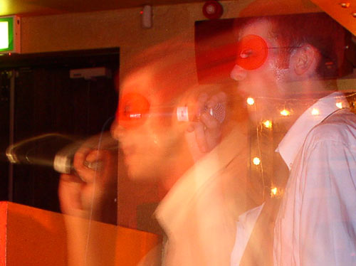 delarge photo gallery - Amateur Dramatics - Live on the 1st April 2004 - photos by Paul Burgess