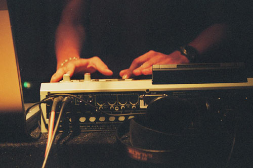 Sketchie (Mechanical Insects) Live at the Brighton Hip Hop Festival - 12th September 2004