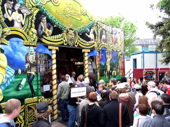 Spiegel Tent Hip Hop Special